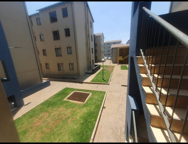 2 BEDROOM APARTMENT SOLD IN JABULANI